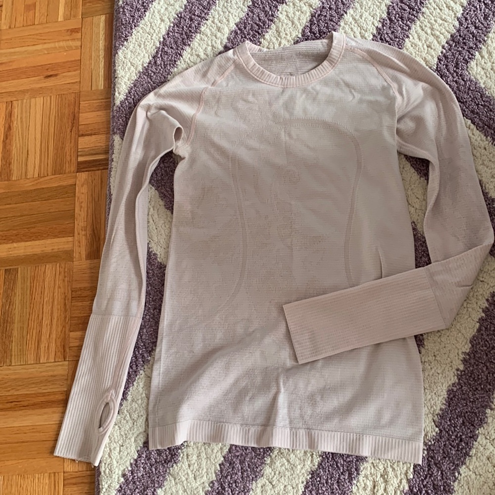 Pink long sleeve lulu top
